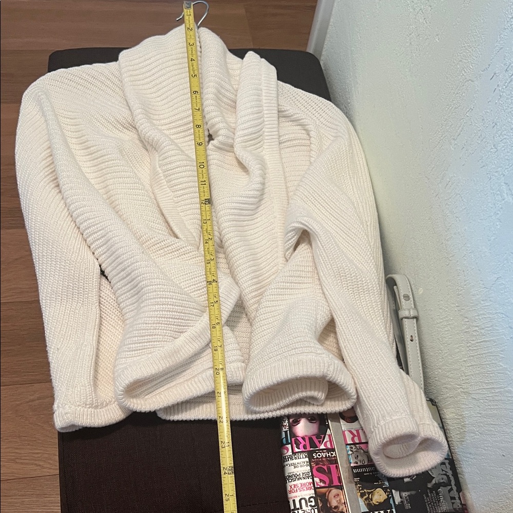 #1269**Cozy White Knit Sweater - Picture 4 of 6